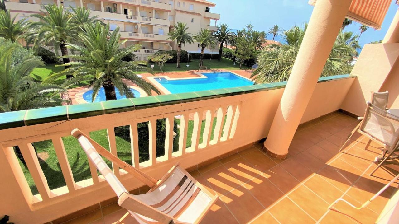 La Marina VYB frente al mar Denia Exterior foto